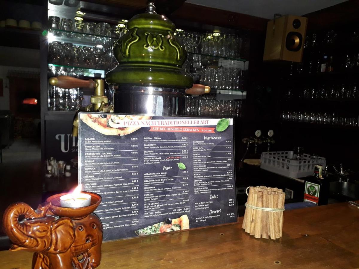Pizzeria A Penzion Banderas بايريش أيزنشتاين المظهر الخارجي الصورة